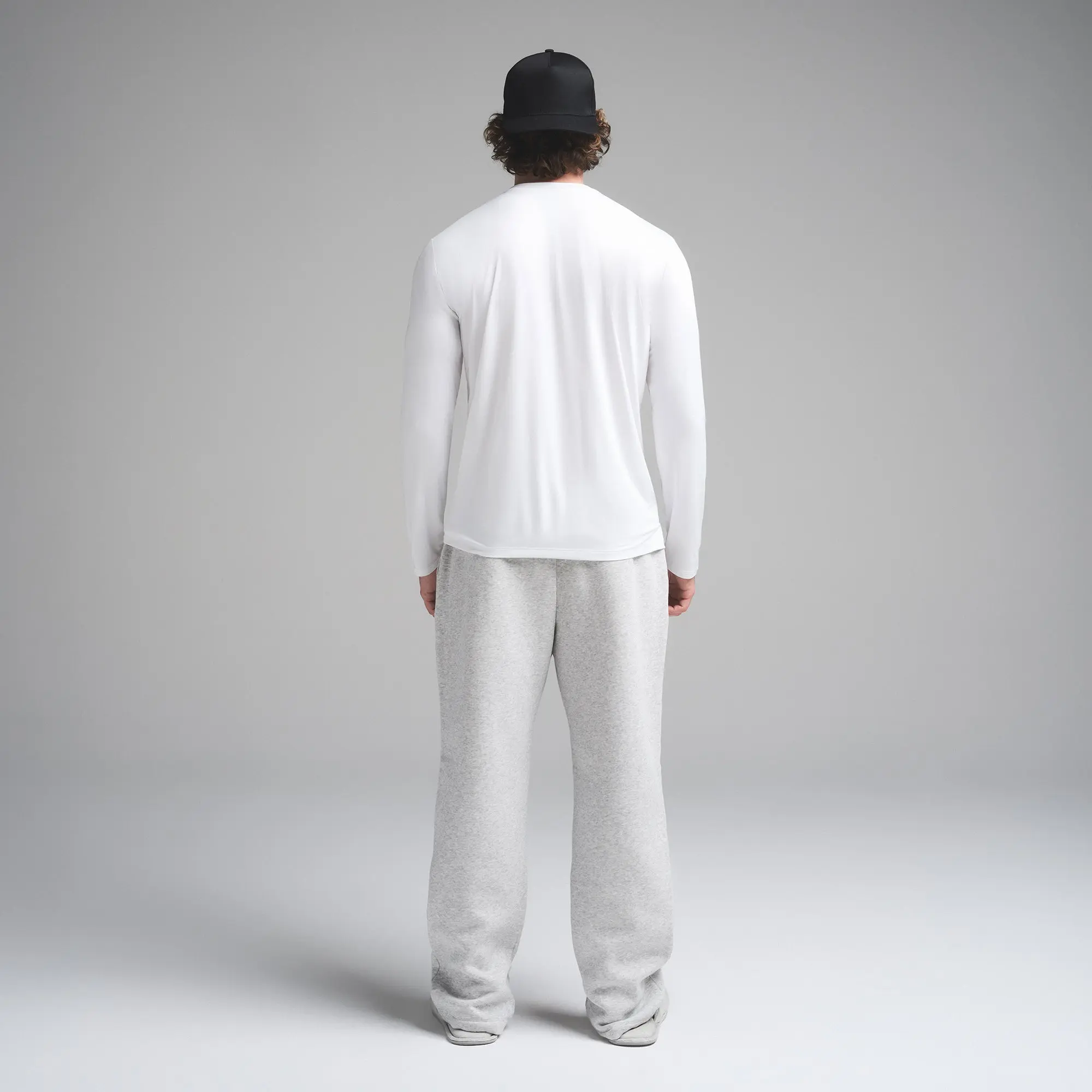Mens Classic Long Sleeve T-Shirt - Image 4