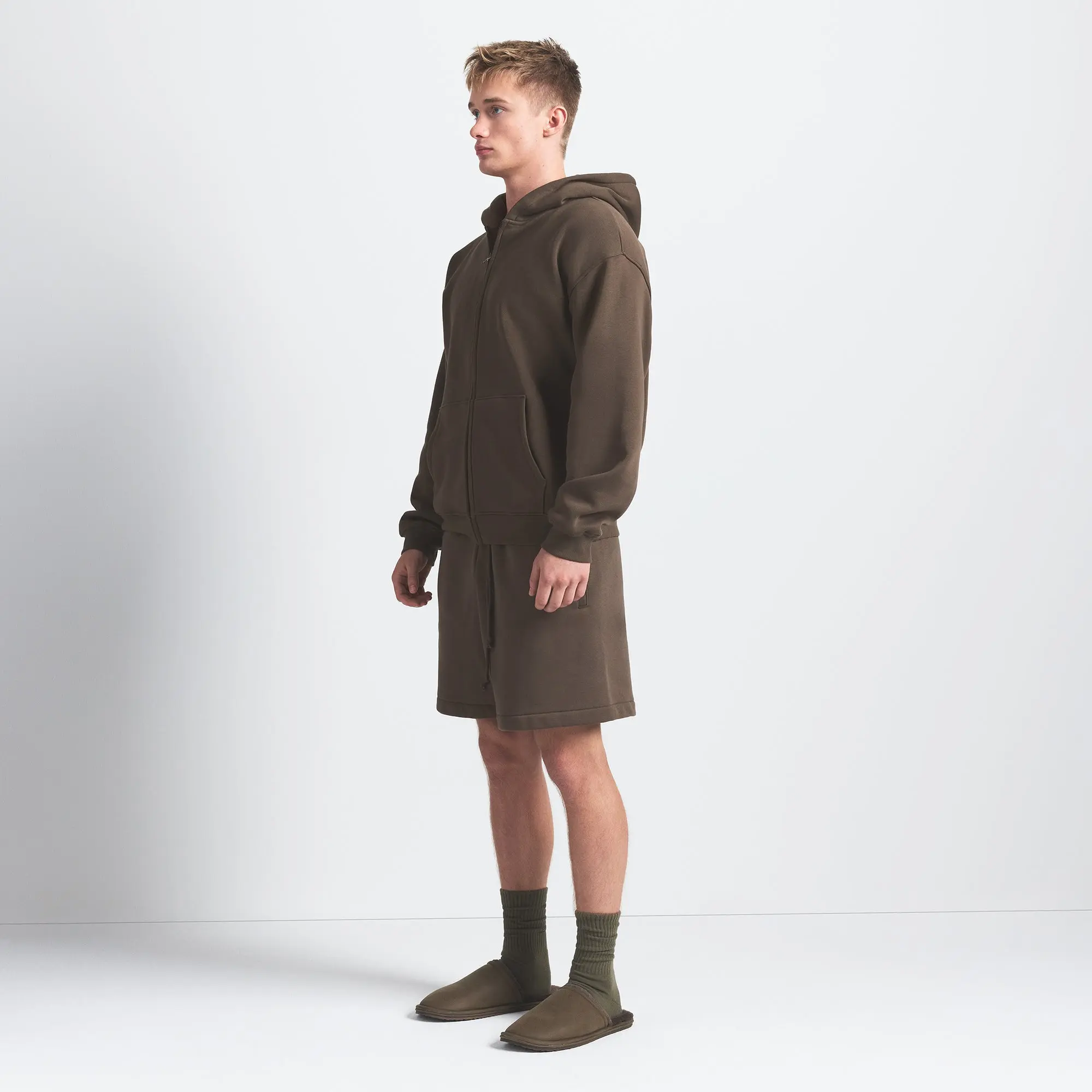 Mens Relaxed Short - Image 3