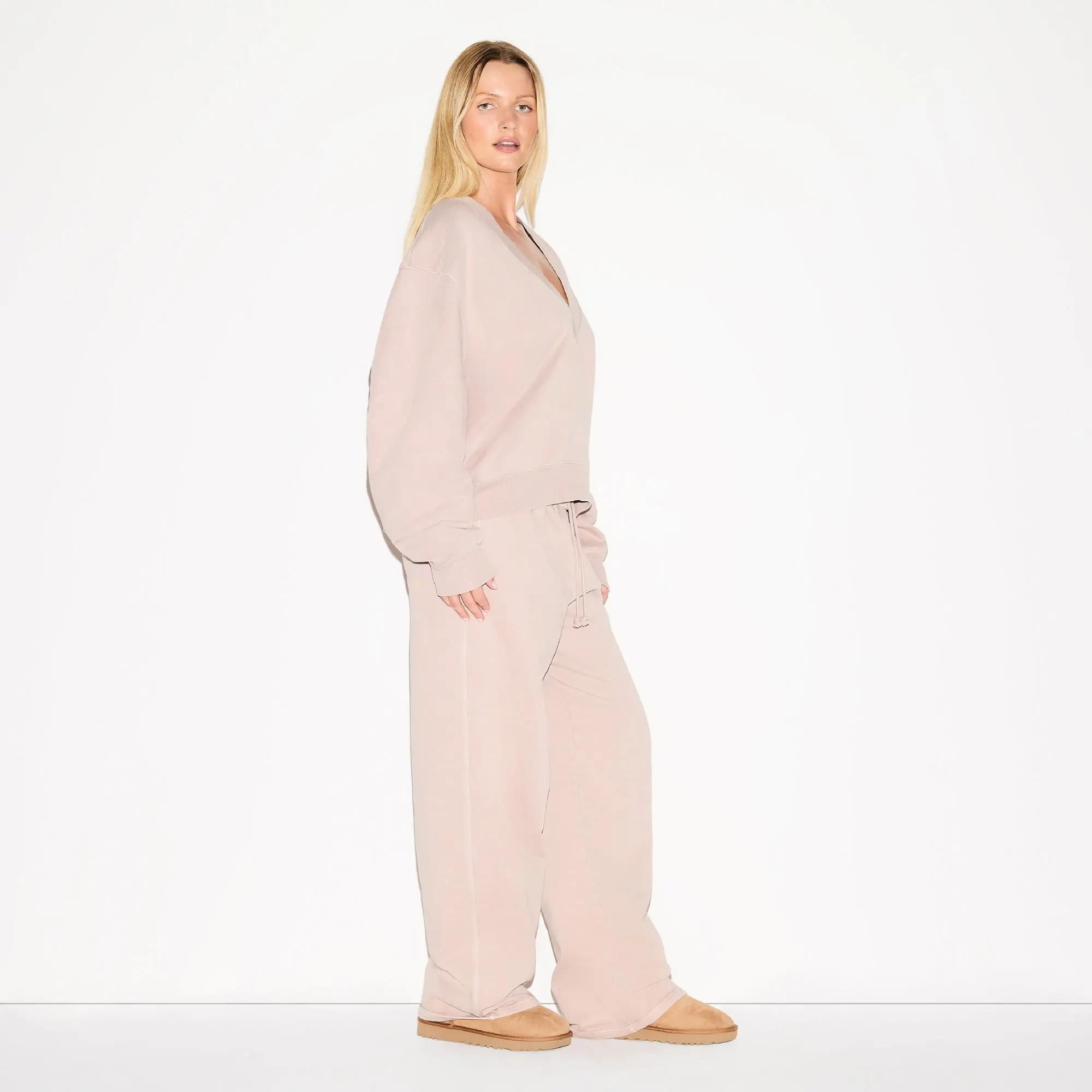 Oversized V Neck Pullover - Image 3
