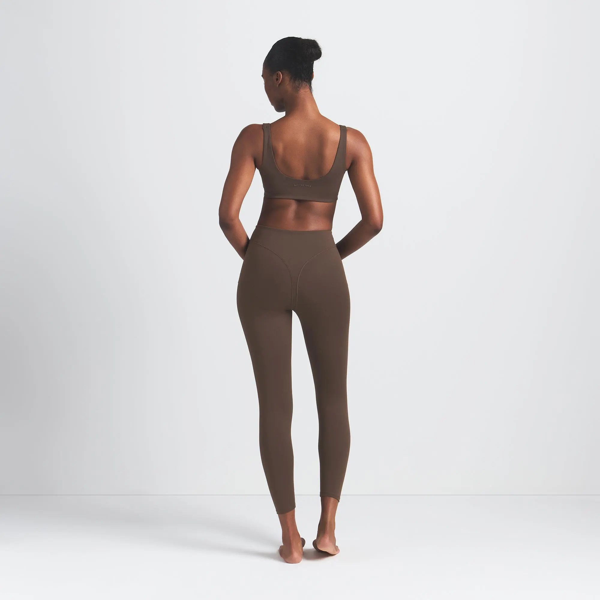V-Line 26" Legging - Image 6
