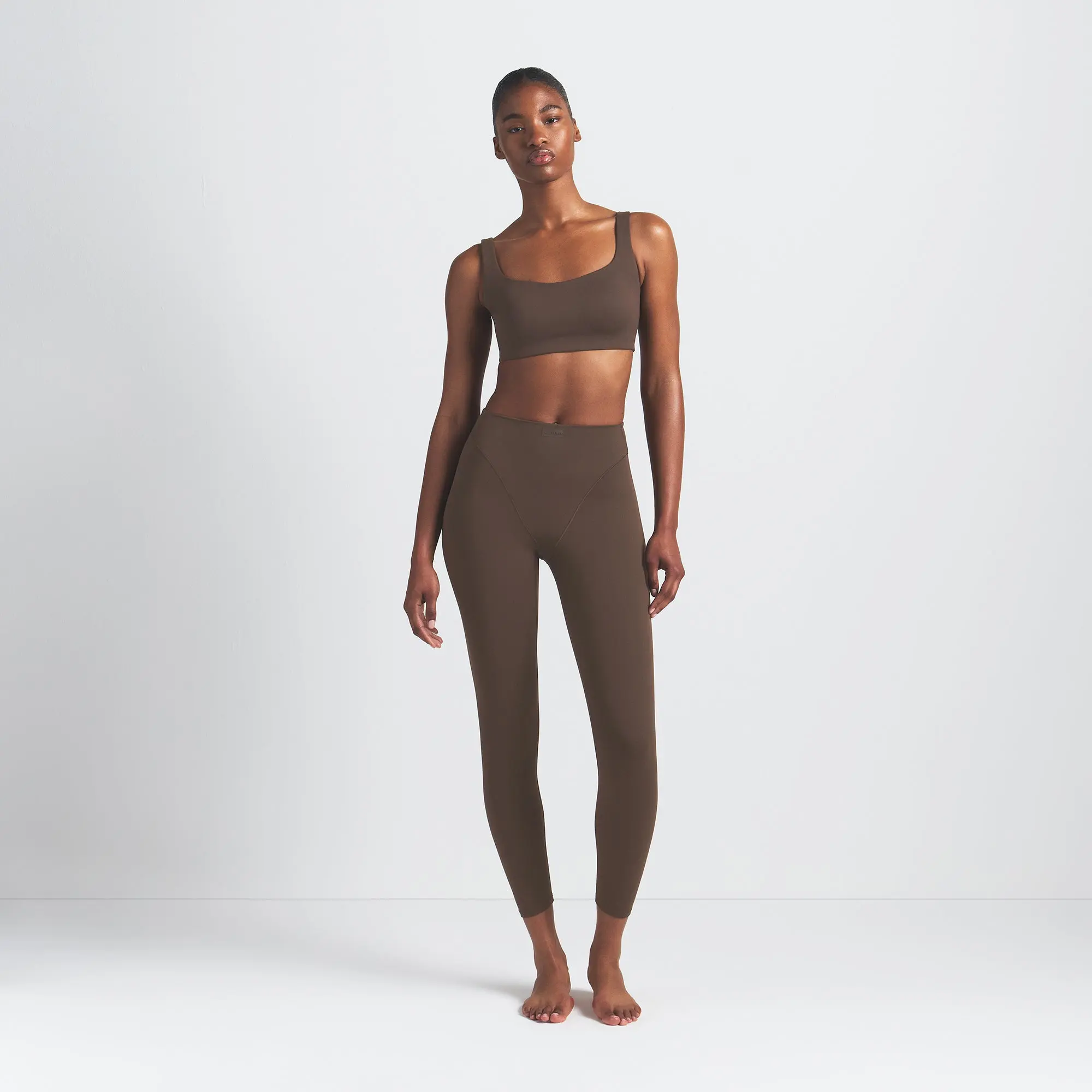 V-Line 26" Legging - Image 3