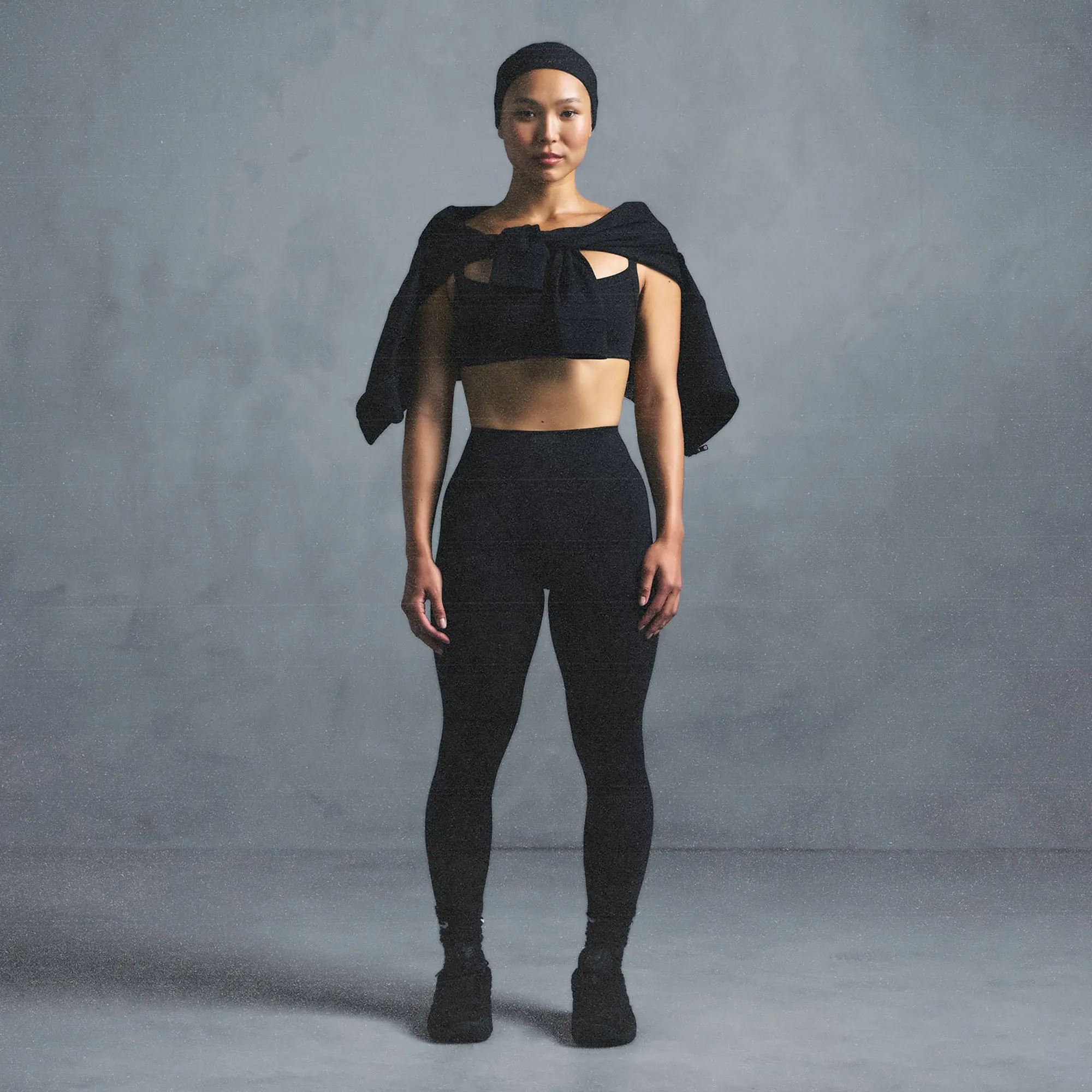 V-Line 26" Legging - Image 7