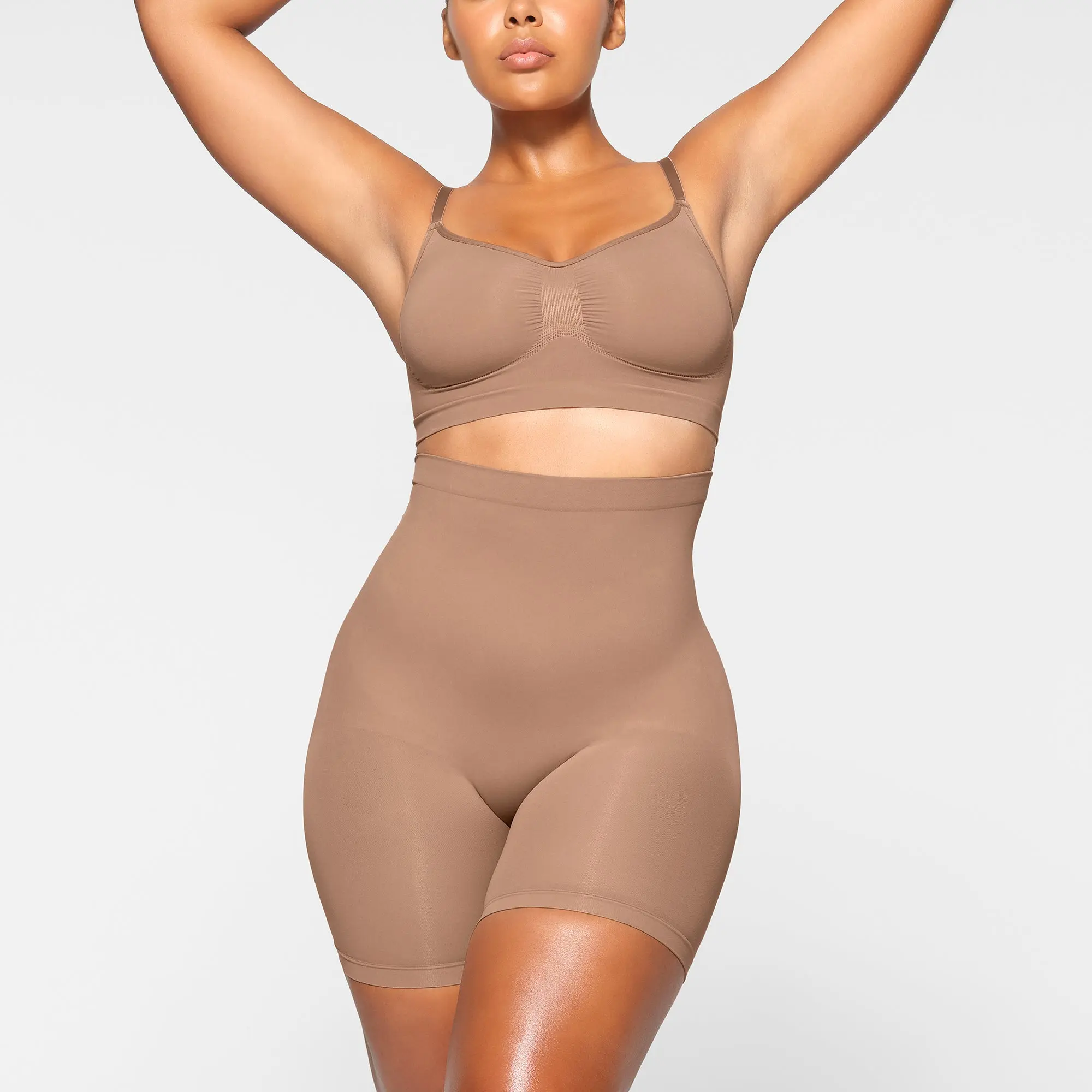 Mid Thigh Short
